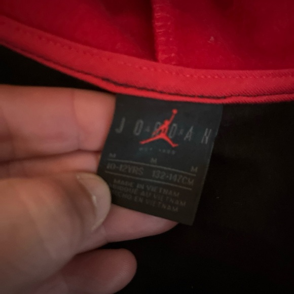 Nike Therma Fz Jacket Boys Jackets Size Medium. Color: Black/University Red - Picture 4 of 5